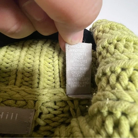 Kate Hill Chunky Cable Knit Sweater - Picture 8 of 9